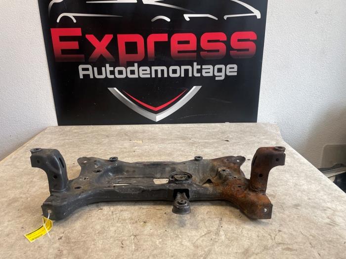 Gebruikte Subframe Volkswagen Golf VIII Variant (GC5) 1.0 TSI 12V Prijs € 100,00 Margeregeling aangeboden door Express Autodemontage