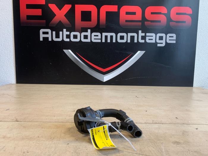 Gebruikte Waterpomp Volkswagen Golf VII (AUA) 2.0 TDI 150 16V Prijs € 42,35 Inclusief btw aangeboden door Express Autodemontage
