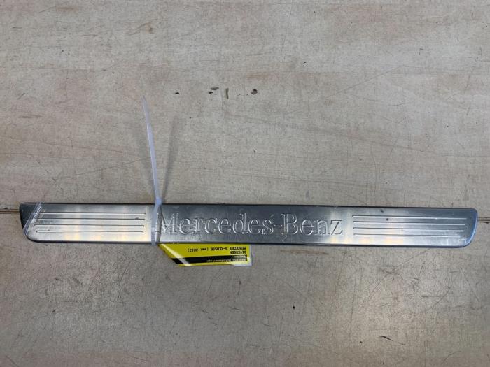 Gebruikte Diversen Mercedes A (W176) 1.6 A-180 16V Prijs € 10,00 Margeregeling aangeboden door Express Autodemontage