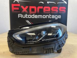 Gebruikte Linker Koplamp Mercedes C (W206) C-200 1.5 EQ Boost 4-Matic Prijs € 907,50 Inclusief btw aangeboden door Express Autodemontage