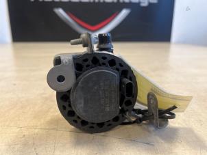 Waterpomp van een Mercedes-Benz C (W206) C-200 1.5 EQ Boost 4-Matic 2023
