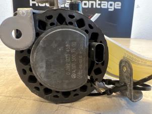 Waterpomp van een Mercedes-Benz C (W206) C-200 1.5 EQ Boost 4-Matic 2023