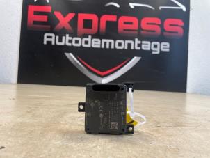 Gebruikte Side assist sensor Peugeot 308 (F3/FB/FH/FM/FP) 1.2 12V PureTech 110 Prijs € 266,20 Inclusief btw aangeboden door Express Autodemontage