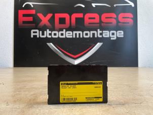 Gebruikte Wireless charger Peugeot 308 (F3/FB/FH/FM/FP) 1.2 12V PureTech 110 Prijs € 181,50 Inclusief btw aangeboden door Express Autodemontage