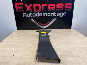 Gebruikte Stijl midden-links Peugeot 208 II (UB/UH/UP) 1.2 Vti 12V PureTech 75 Prijs € 25,00 Margeregeling aangeboden door Express Autodemontage