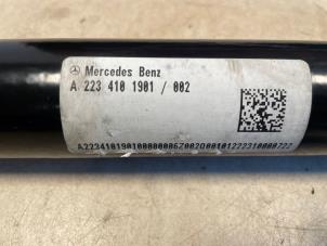 Cardanas van een Mercedes-Benz C (W206) C-200 1.5 EQ Boost 4-Matic 2023