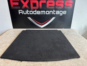 Gebruikte Kofferbak Mat Mercedes A Limousine (177.1) 1.5 A-180d Prijs € 250,00 Margeregeling aangeboden door Express Autodemontage