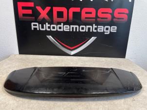 Gebruikte Spoiler achterklep Renault Clio IV Estate/Grandtour (7R) 1.5 Energy dCi 90 FAP Prijs € 89,00 Margeregeling aangeboden door Express Autodemontage