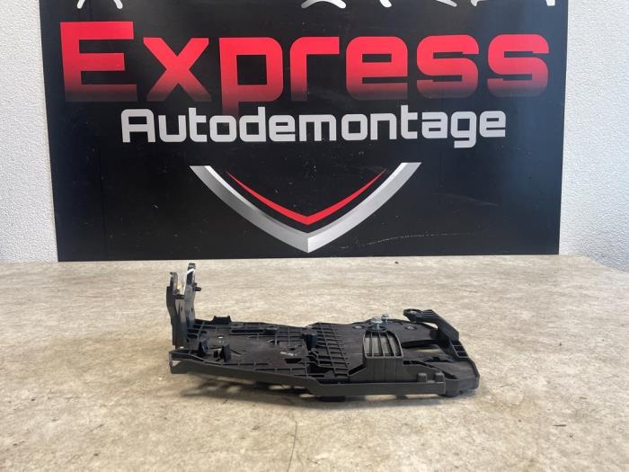 Gebruikte Diversen Mercedes C (W206) C-200 1.5 EQ Boost 4-Matic Prijs € 18,15 Inclusief btw aangeboden door Express Autodemontage