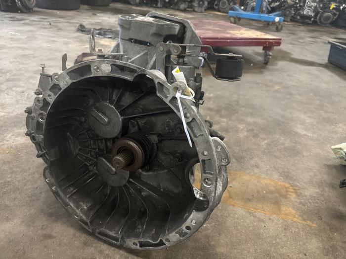 Gebruikte Versnellingsbak Mercedes A (W176) 1.6 A-180 16V Prijs € 290,00 Margeregeling aangeboden door Express Autodemontage