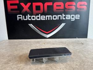 Gebruikte Knie airbag Volkswagen Golf VII (AUA) 1.0 TSI 12V BlueMotion Prijs € 150,00 Margeregeling aangeboden door Express Autodemontage