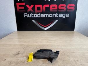 Gebruikte Afdekplaat diversen Tesla Model 3 Long Range AWD 75 kWh Prijs € 35,00 Margeregeling aangeboden door Express Autodemontage