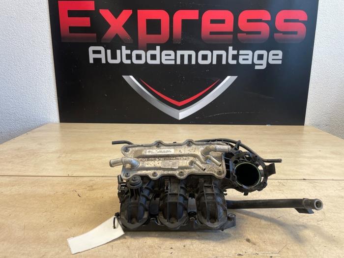 Gebruikte Spruitstuk Inlaat Volkswagen Polo VI (AW1) 1.0 TGI 12V Prijs € 300,00 Margeregeling aangeboden door Express Autodemontage