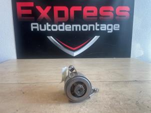 Gebruikte Motorsteun Mercedes C Estate (S206) C-200 1.5 EQ Boost Prijs € 35,00 Margeregeling aangeboden door Express Autodemontage