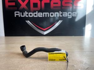 Gebruikte Radiateurslang Mercedes C Estate (S206) C-200 1.5 EQ Boost Prijs € 50,00 Margeregeling aangeboden door Express Autodemontage