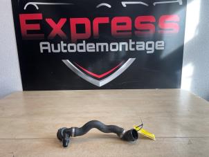 Gebruikte Radiateurslang Mercedes C Estate (S206) C-200 1.5 EQ Boost Prijs € 30,00 Margeregeling aangeboden door Express Autodemontage