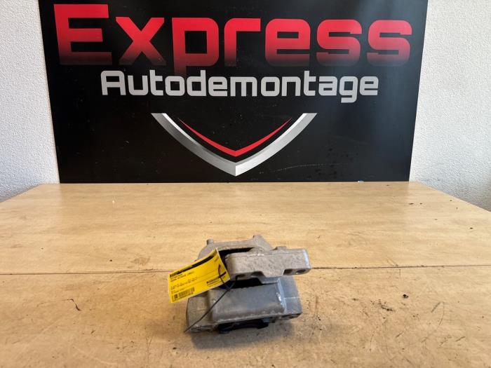 Gebruikte Motorsteun Skoda Octavia Combi (NXAC) 1.0 TSI 12V Prijs € 35,00 Margeregeling aangeboden door Express Autodemontage