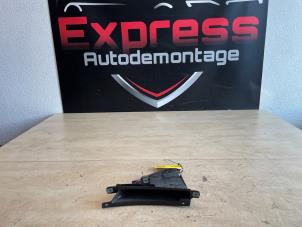 Gebruikte Luchtfilter BMW 5 serie Touring (G31) 530e xDrive 2.0 Turbo 16V Prijs € 30,00 Margeregeling aangeboden door Express Autodemontage