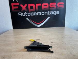 Gebruikte Luchtfilter BMW 5 serie Touring (G31) 530e xDrive 2.0 Turbo 16V Prijs op aanvraag aangeboden door Express Autodemontage