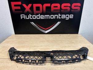 Gebruikte Bumperdeel midden-voor Mercedes A (177.0) 1.3 A-250 e Turbo 16V Prijs € 50,00 Margeregeling aangeboden door Express Autodemontage