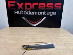 Gebruikte Sierstrip Volkswagen Polo VI (AW1) 1.0 TSI 12V Prijs € 10,00 Margeregeling aangeboden door Express Autodemontage