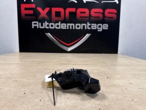 Gebruikte Bumpersteun links-voor Ford Focus 4 Wagon 1.5 EcoBlue 120 Prijs € 28,00 Margeregeling aangeboden door Express Autodemontage