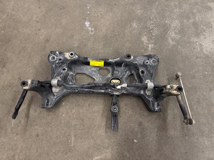 Gebruikte Subframe Volkswagen T-Roc I 1.0 TSI 12V Prijs € 120,00 Margeregeling aangeboden door Express Autodemontage