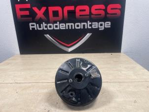 Gebruikte Rembekrachtiger Peugeot Expert (V1/VA/VB/VE/VF/VT/VY) 1.6 Blue HDi 95 16V Prijs € 40,00 Margeregeling aangeboden door Express Autodemontage