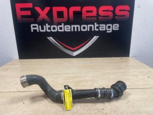 Gebruikte Intercooler Slang Renault Clio IV Estate/Grandtour (7R) 1.5 Energy dCi 90 FAP Prijs € 25,00 Margeregeling aangeboden door Express Autodemontage