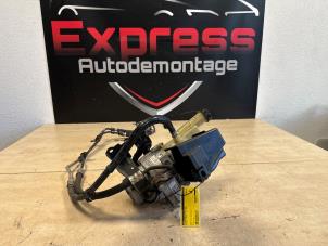 Gebruikte Servopomp Peugeot Expert (V1/VA/VB/VE/VF/VT/VY) 1.6 Blue HDi 95 16V Prijs € 400,00 Margeregeling aangeboden door Express Autodemontage