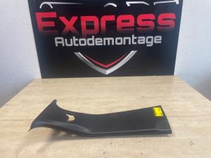 Gebruikte Stijl midden-links Opel Corsa F (UB/UH/UP) Electric, Corsa-e 50kWh Prijs € 25,00 Margeregeling aangeboden door Express Autodemontage