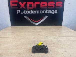 Gebruikte Wireless charger Mercedes CLA Shooting Brake (118.6) 1.3 CLA-250 e Turbo 16V Prijs € 120,00 Margeregeling aangeboden door Express Autodemontage