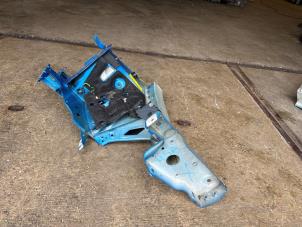 Gebruikte Frontbalk Peugeot 3008 II (M4/MC/MJ/MR) Prijs op aanvraag aangeboden door Express Autodemontage