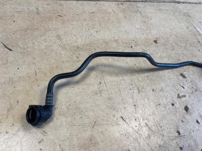 Leiding (diversen) van een Mercedes-Benz CLA Shooting Brake (118.6) 1.3 CLA-250 e Turbo 16V 2023