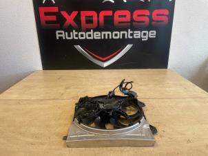 Gebruikte Koelvin Peugeot 208 II (UB/UH/UP) 1.2 Vti 12V PureTech 100 Prijs € 120,00 Margeregeling aangeboden door Express Autodemontage