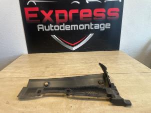 Gebruikte Paravan Peugeot 208 II (UB/UH/UP) 1.2 Vti 12V PureTech 100 Prijs € 29,00 Margeregeling aangeboden door Express Autodemontage