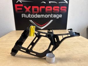 Gebruikte Bumpersteun rechts-achter Peugeot 3008 Prijs € 30,00 Margeregeling aangeboden door Express Autodemontage