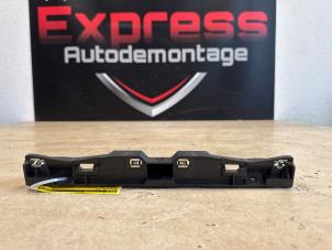 Gebruikte Dashboard deel Peugeot 208 II (UB/UH/UP) 1.2 Vti 12V PureTech 100 Prijs op aanvraag aangeboden door Express Autodemontage