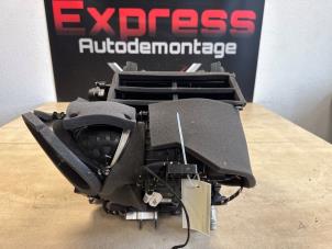 Gebruikte Chaufagebak Peugeot 208 II (UB/UH/UP) 1.2 Vti 12V PureTech 100 Prijs € 200,00 Margeregeling aangeboden door Express Autodemontage