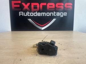 Gebruikte Gasklephuis BMW 1 serie (F20) M140i 3.0 24V Prijs € 40,00 Margeregeling aangeboden door Express Autodemontage