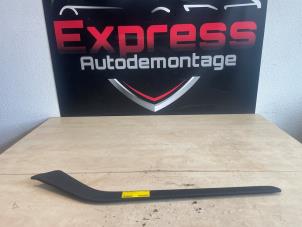 Gebruikte Afdekplaat diversen Tesla Model 3 Long Range AWD 75 kWh Prijs € 50,00 Margeregeling aangeboden door Express Autodemontage