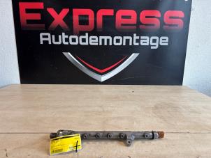 Gebruikte Injector brug Audi A1 Sportback (8XA/8XF) 1.6 TDI 16V Prijs € 200,00 Margeregeling aangeboden door Express Autodemontage