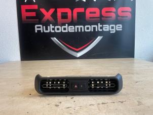 Gebruikte Luchtrooster Dashboard Citroen Berlingo Prijs € 48,00 Margeregeling aangeboden door Express Autodemontage