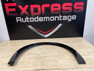 Gebruikte Spatbordverbreder Peugeot 208 II (UB/UH/UP) 1.2 Hybrid 136 Prijs € 157,30 Inclusief btw aangeboden door Express Autodemontage