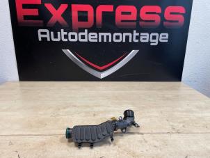 Gebruikte Intercooler Buis Peugeot 208 II (UB/UH/UP) 1.2 Hybrid 136 Prijs € 70,00 Margeregeling aangeboden door Express Autodemontage