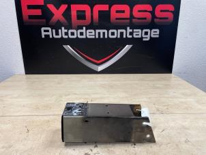 Gebruikte Frontbalk Tesla Model 3 Long Range 72kWh Prijs € 70,00 Margeregeling aangeboden door Express Autodemontage