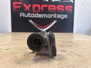 Gebruikte Gasklephuis Peugeot 108 1.0 12V Prijs € 8,00 Margeregeling aangeboden door Express Autodemontage