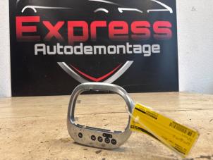 Gebruikte Diversen Volkswagen Touran (1T3) 2.0 TDI 16V 140 Prijs op aanvraag aangeboden door Express Autodemontage