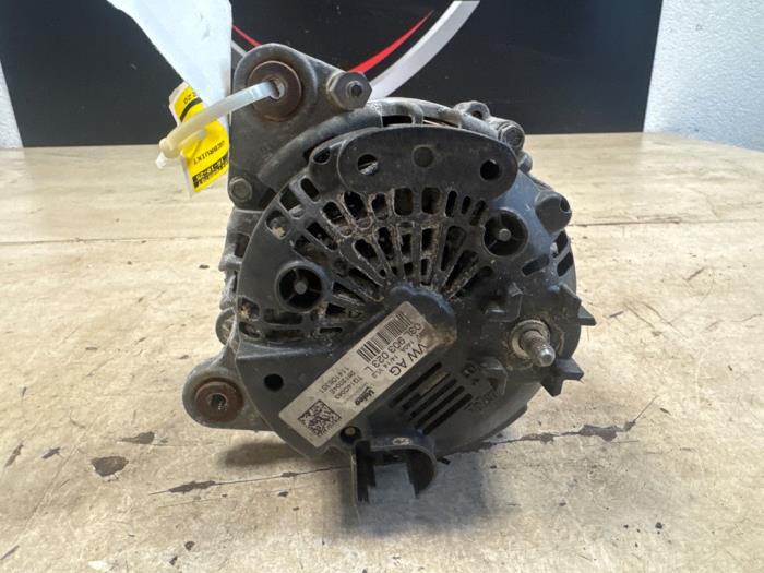 Dynamo van een Volkswagen Golf VII Variant (AUVV) 1.6 TDI 16V 2014