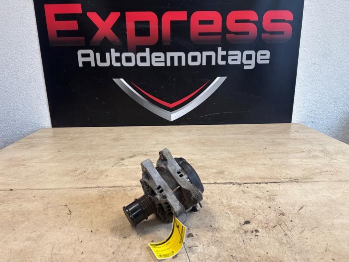 Gebruikte Alternator Ford Focus 4 1.0 Ti-VCT EcoBoost 12V 125 Prijs € 20,00 Margeregeling aangeboden door Express Autodemontage
